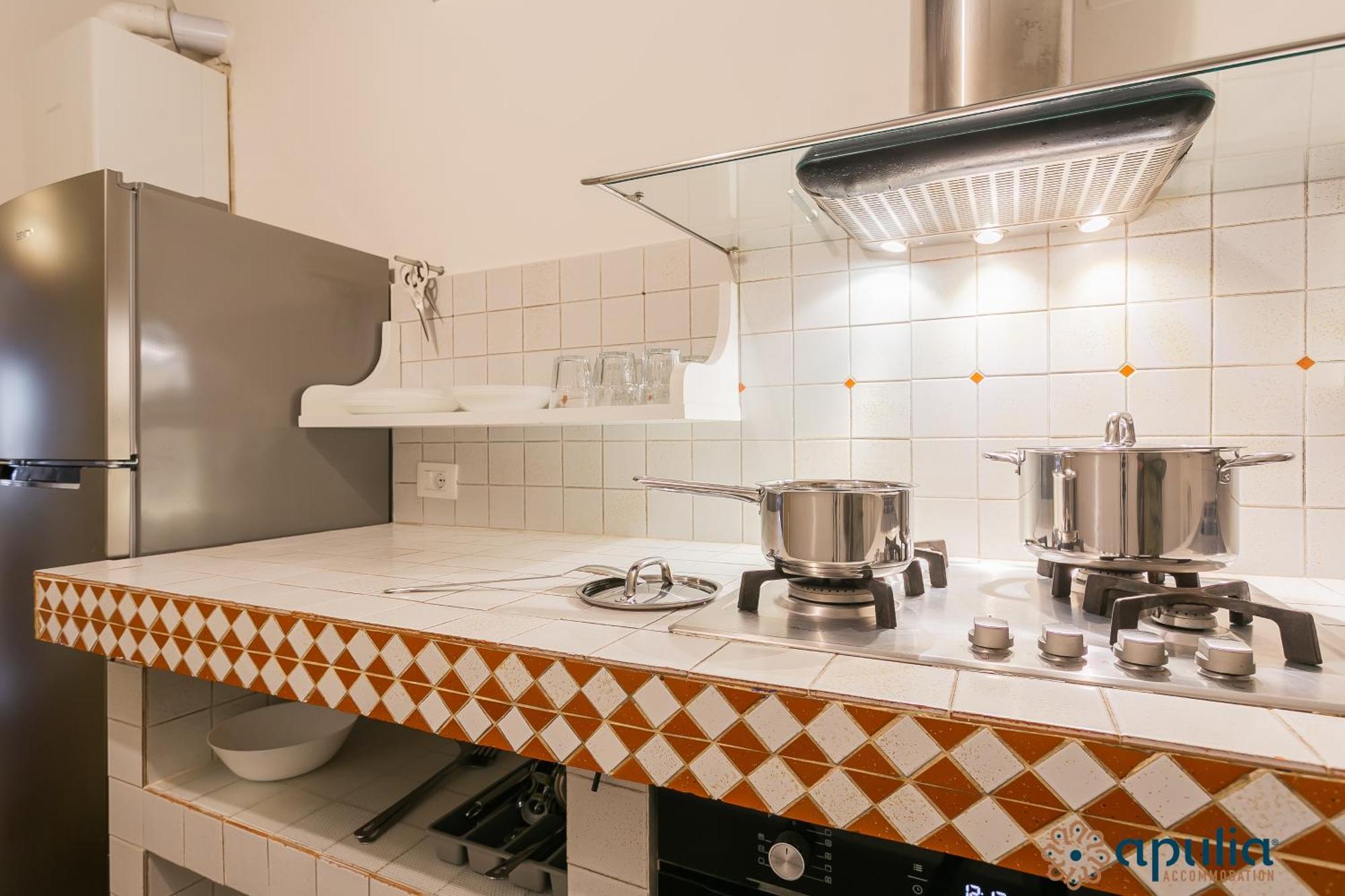 Titti'S House By Apulia Accommodation Bari Bagian luar foto